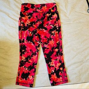 Old Navy Capri Workout Leggings